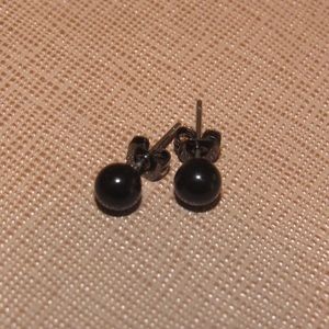 Black Macy’s Earrings✨